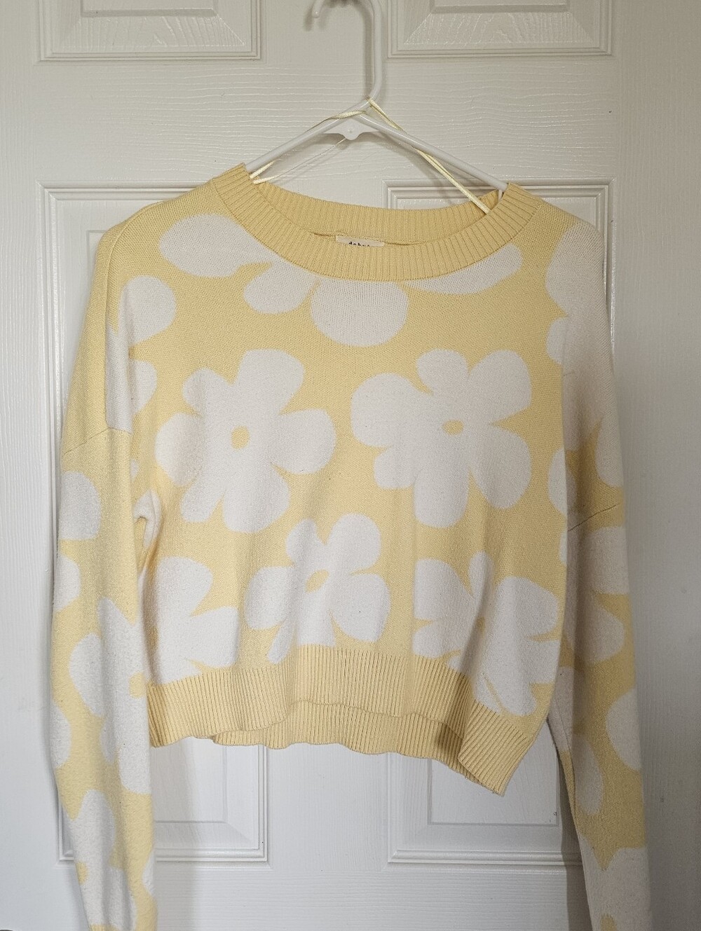 Yellow and White Floral Crewneck Sweater - Women XS
